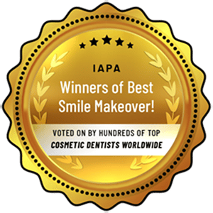 Award badge recognizing The Cosmetic Dentists of Austin for excellence in smile makeovers.
